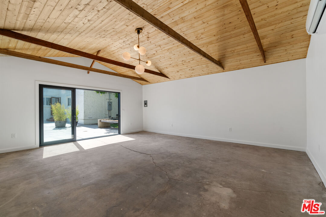 4031 Edenhurst Ave