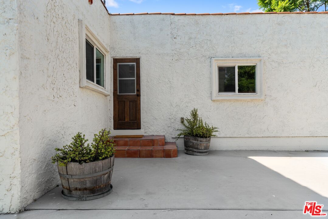4031 Edenhurst Ave