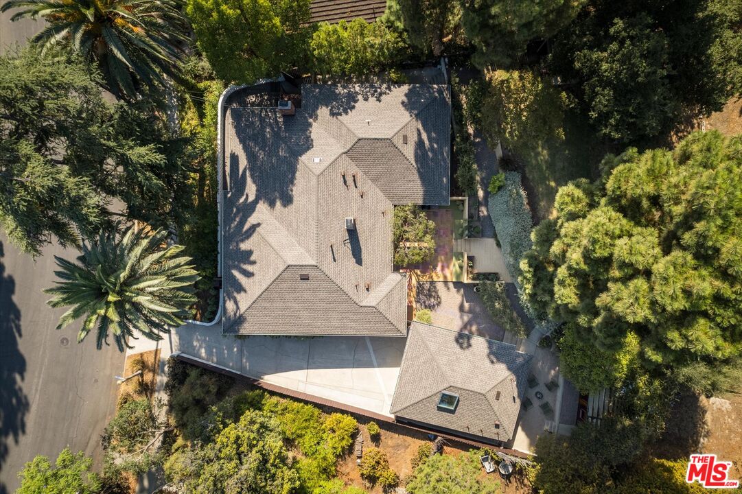 2001 Hill Dr