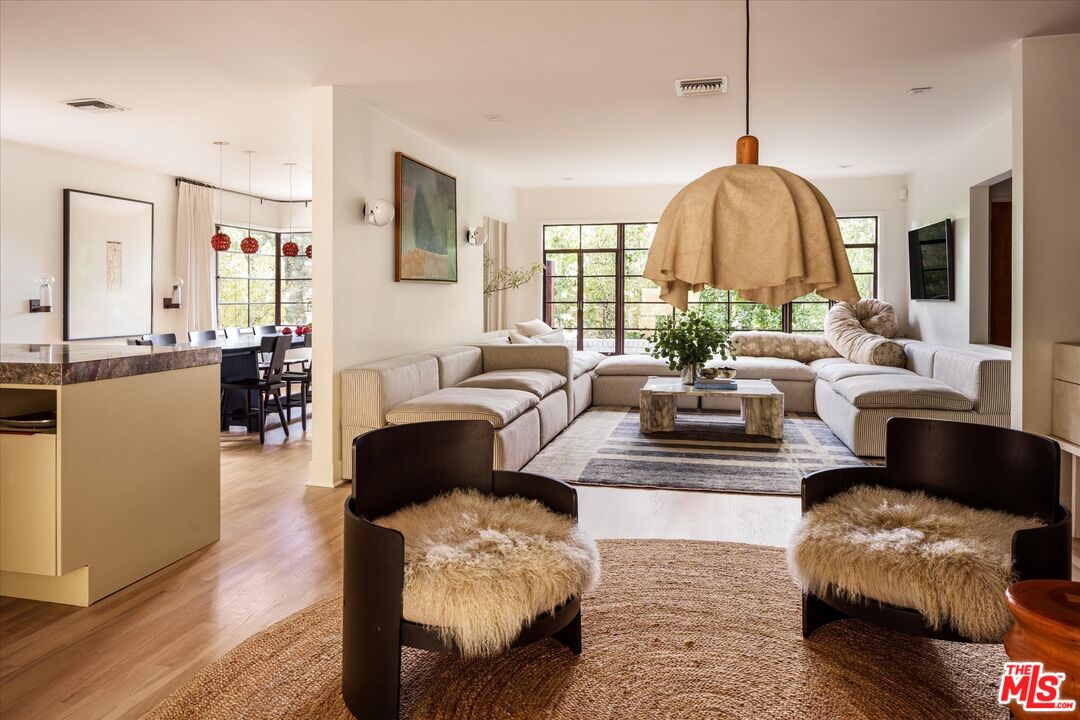2001 Hill Dr