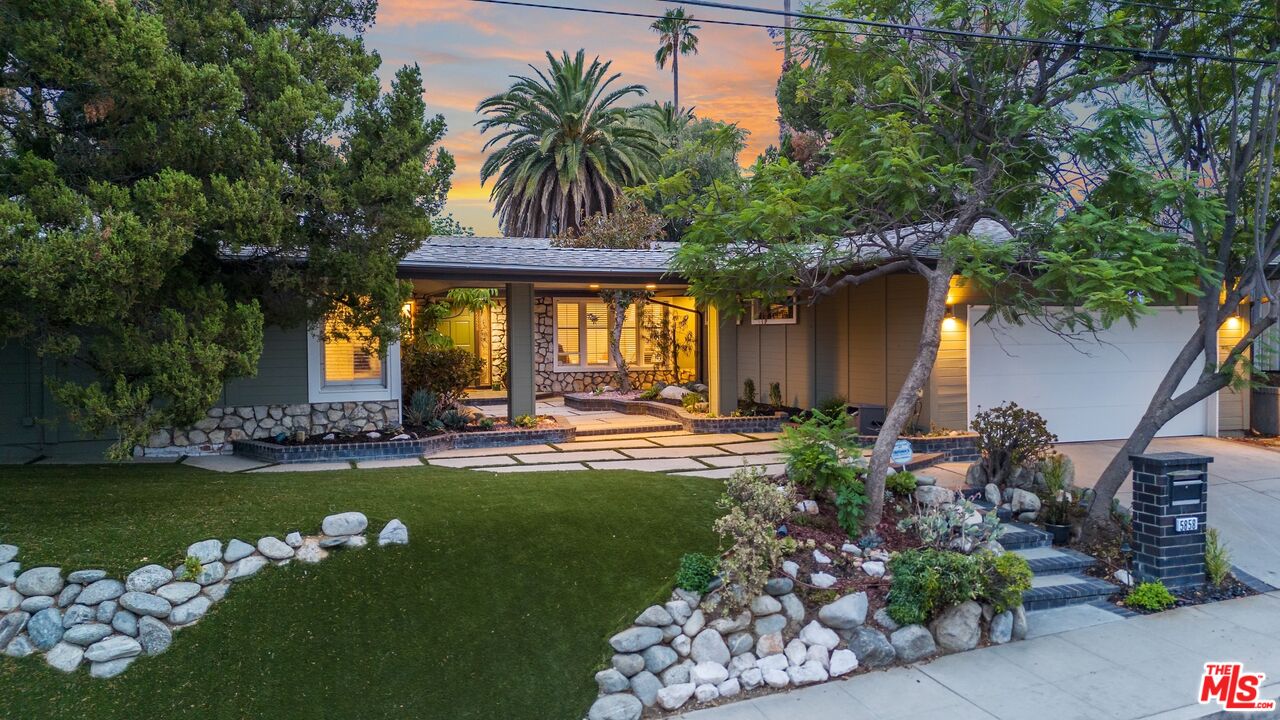 5858 Mcdonie Ave