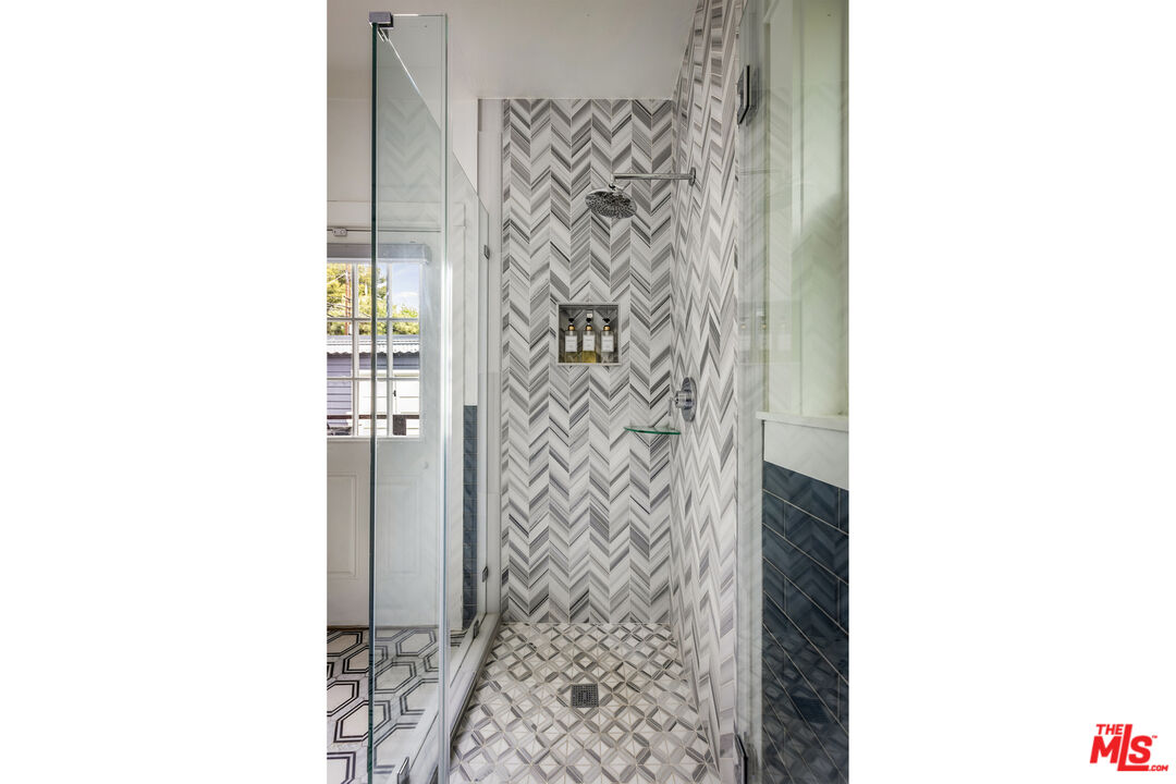201 S Avenue 55