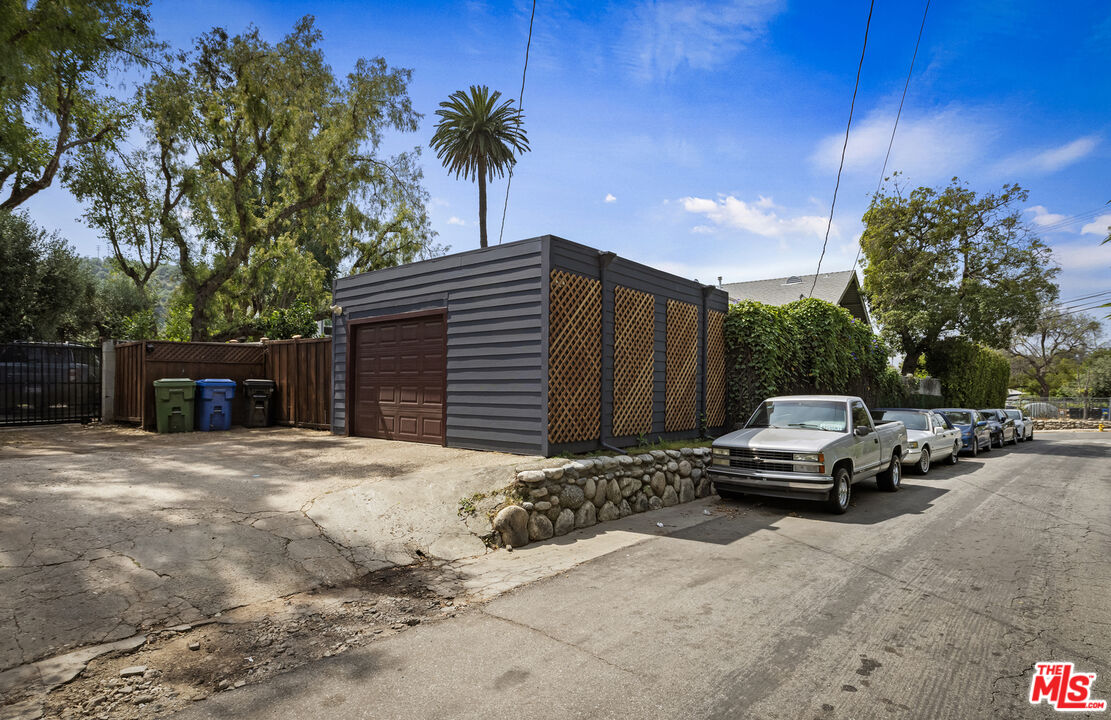 201 S Avenue 55