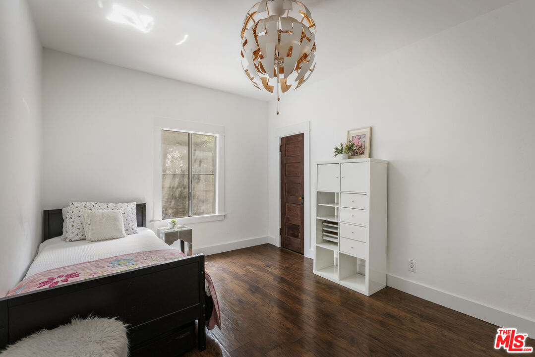 201 S Avenue 55