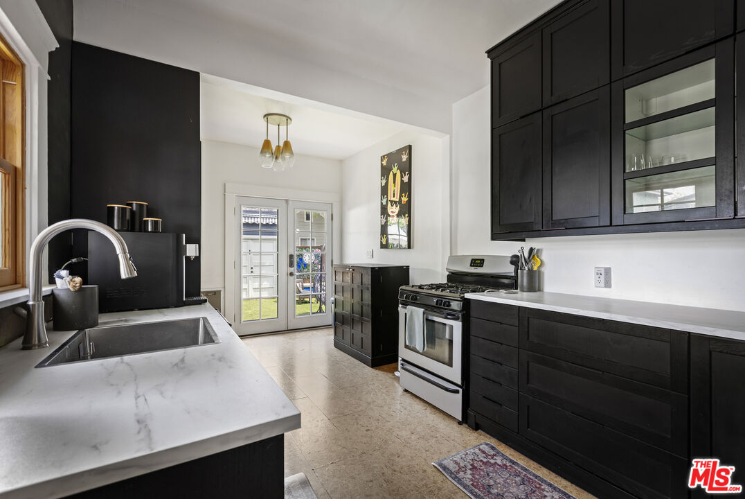 201 S Avenue 55