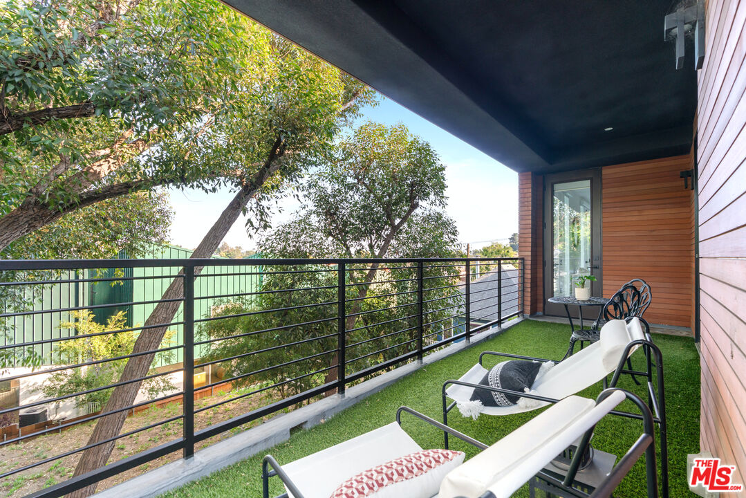 2267 Duane St Unit: 3