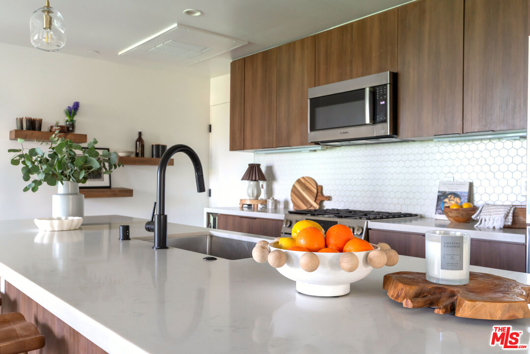 2267 Duane St Unit: 3