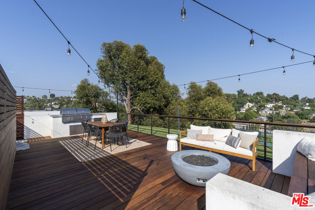2267 Duane St Unit: 3