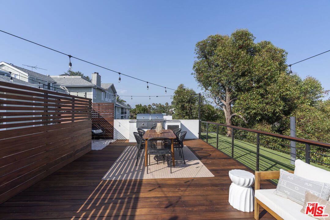 2267 Duane St Unit: 3