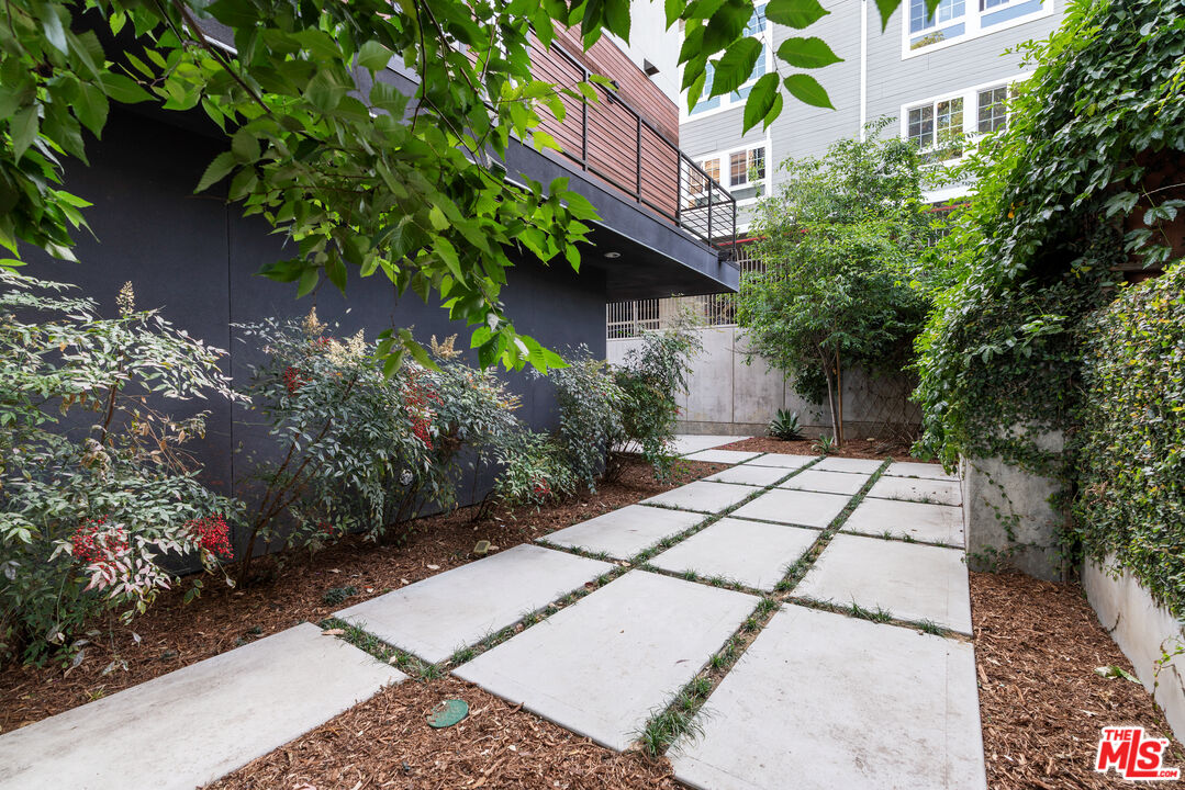 2267 Duane St Unit: 3