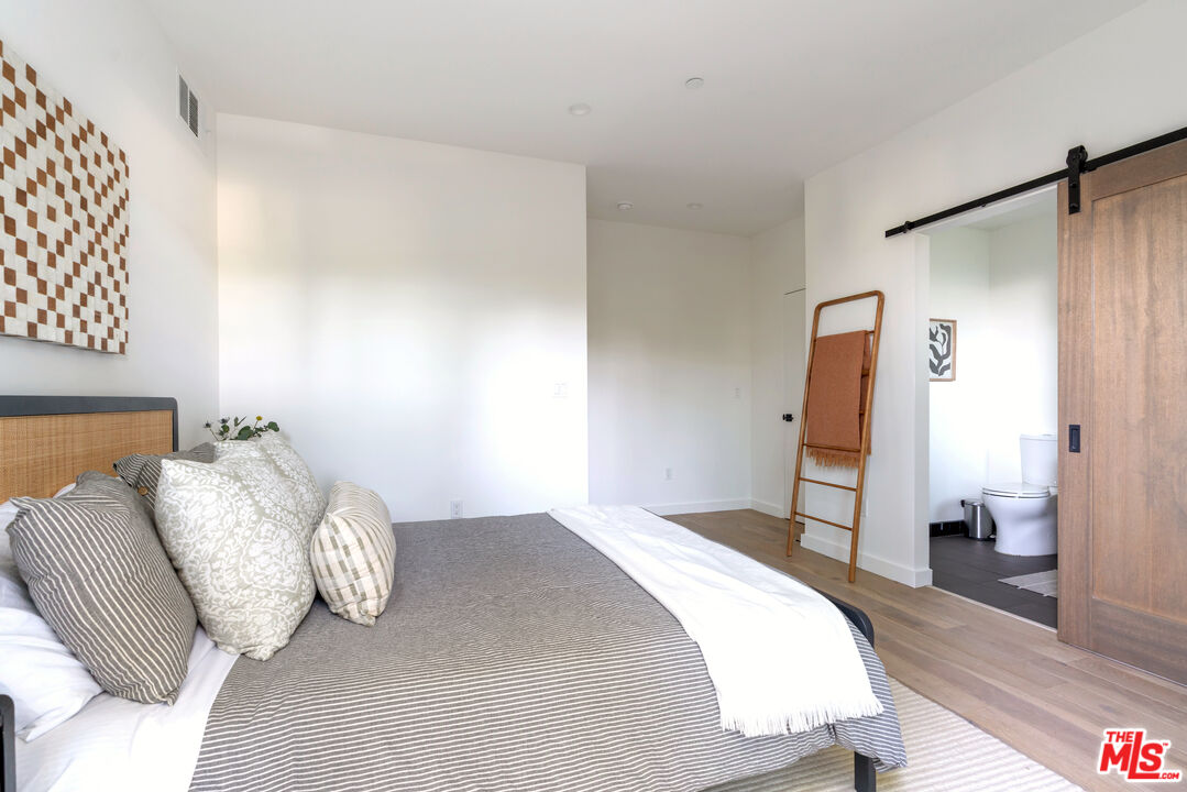 2267 Duane St Unit: 3