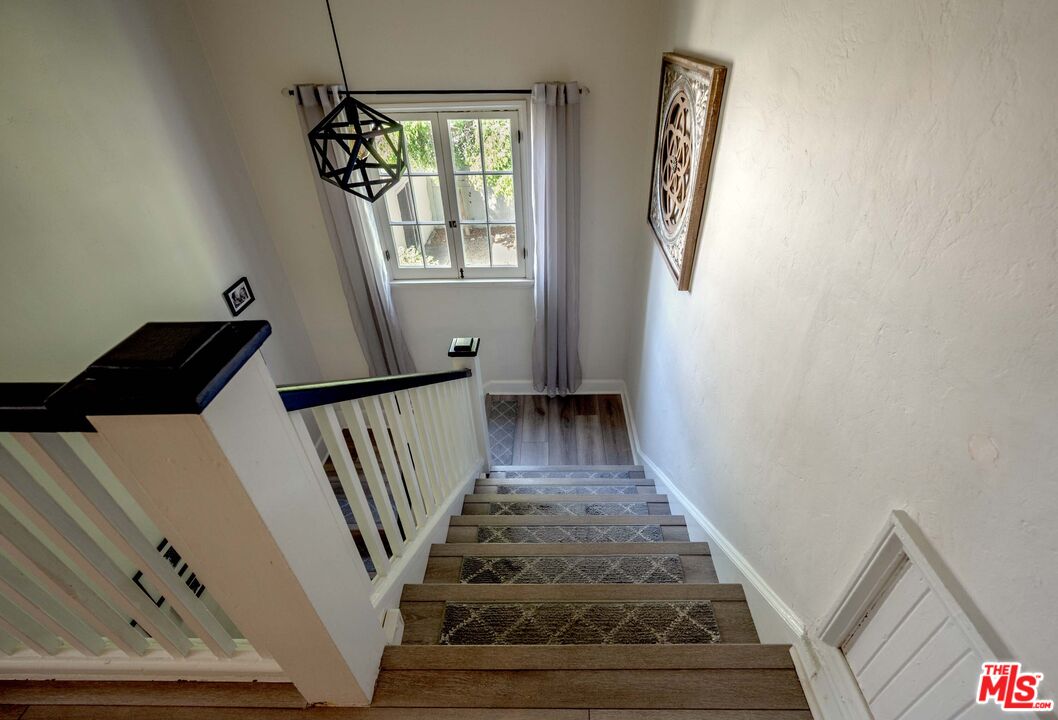 1917 Eden Ave