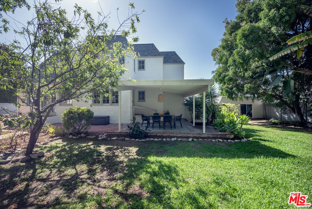 1917 Eden Ave