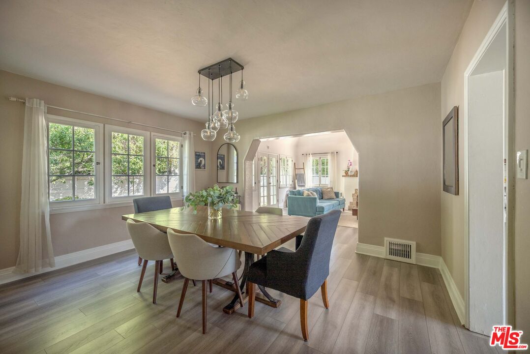 1917 Eden Ave
