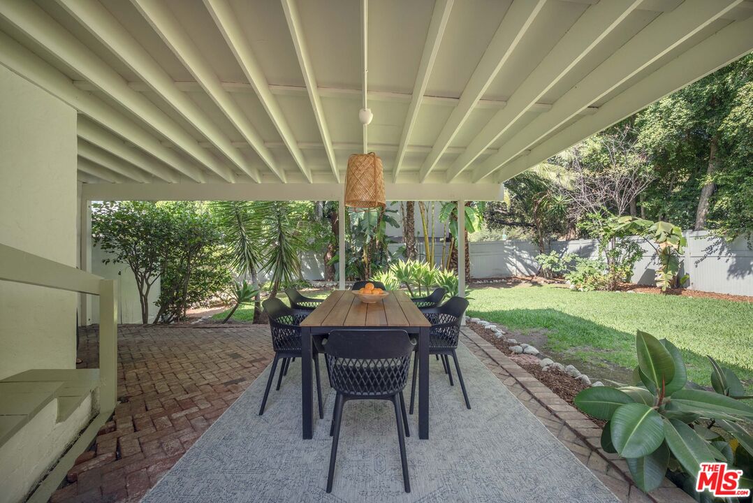 1917 Eden Ave