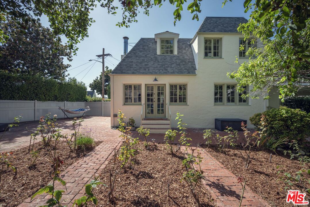 1917 Eden Ave