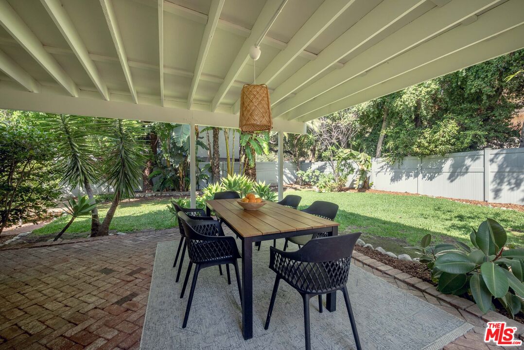 1917 Eden Ave