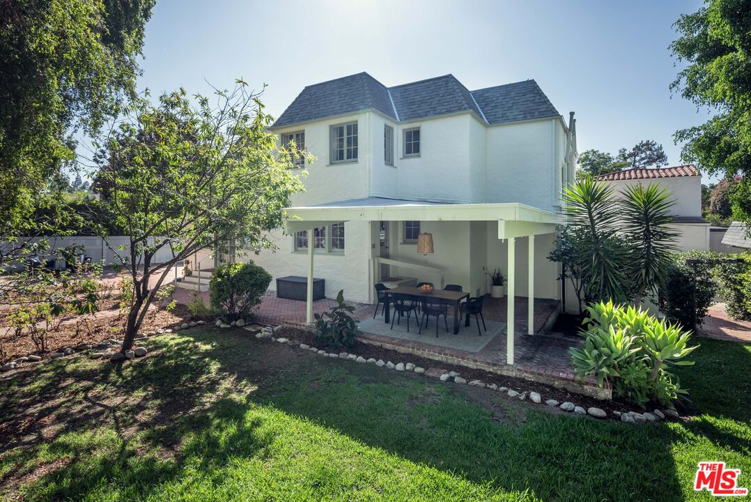 1917 Eden Ave
