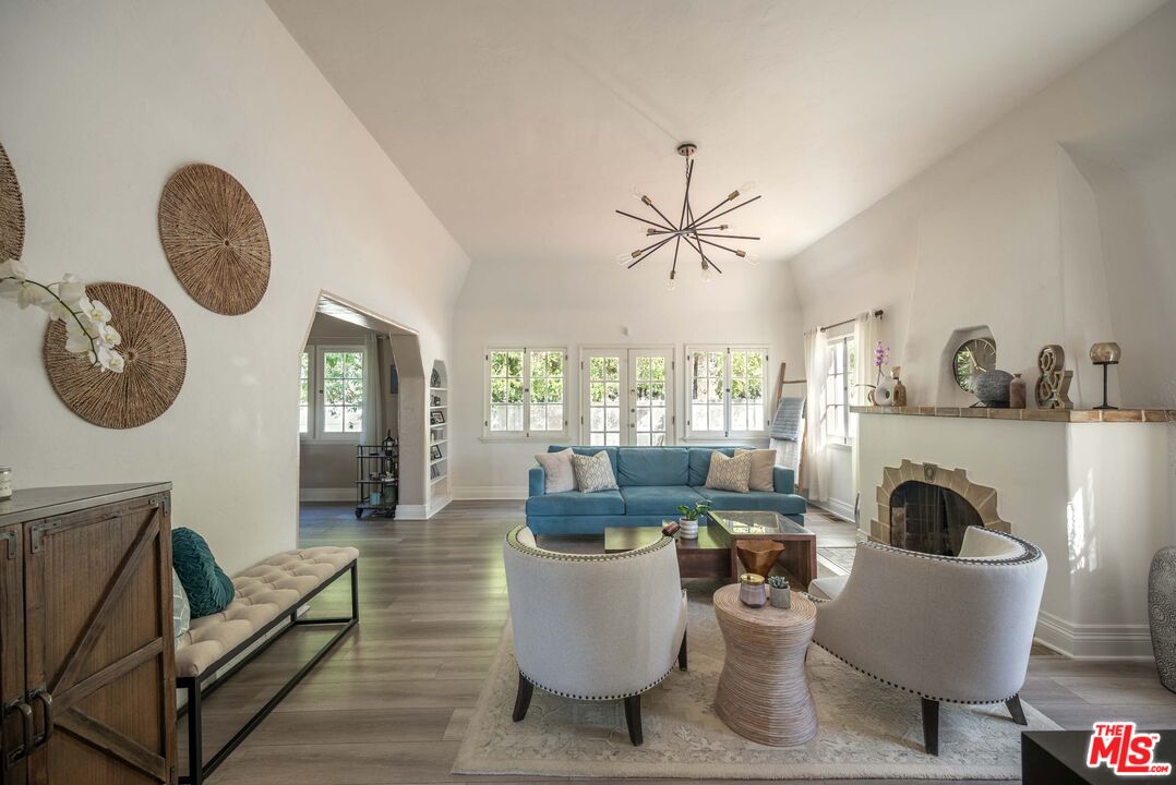 1917 Eden Ave