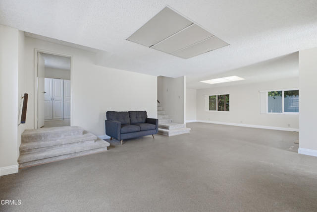 4945 Harriman AVE