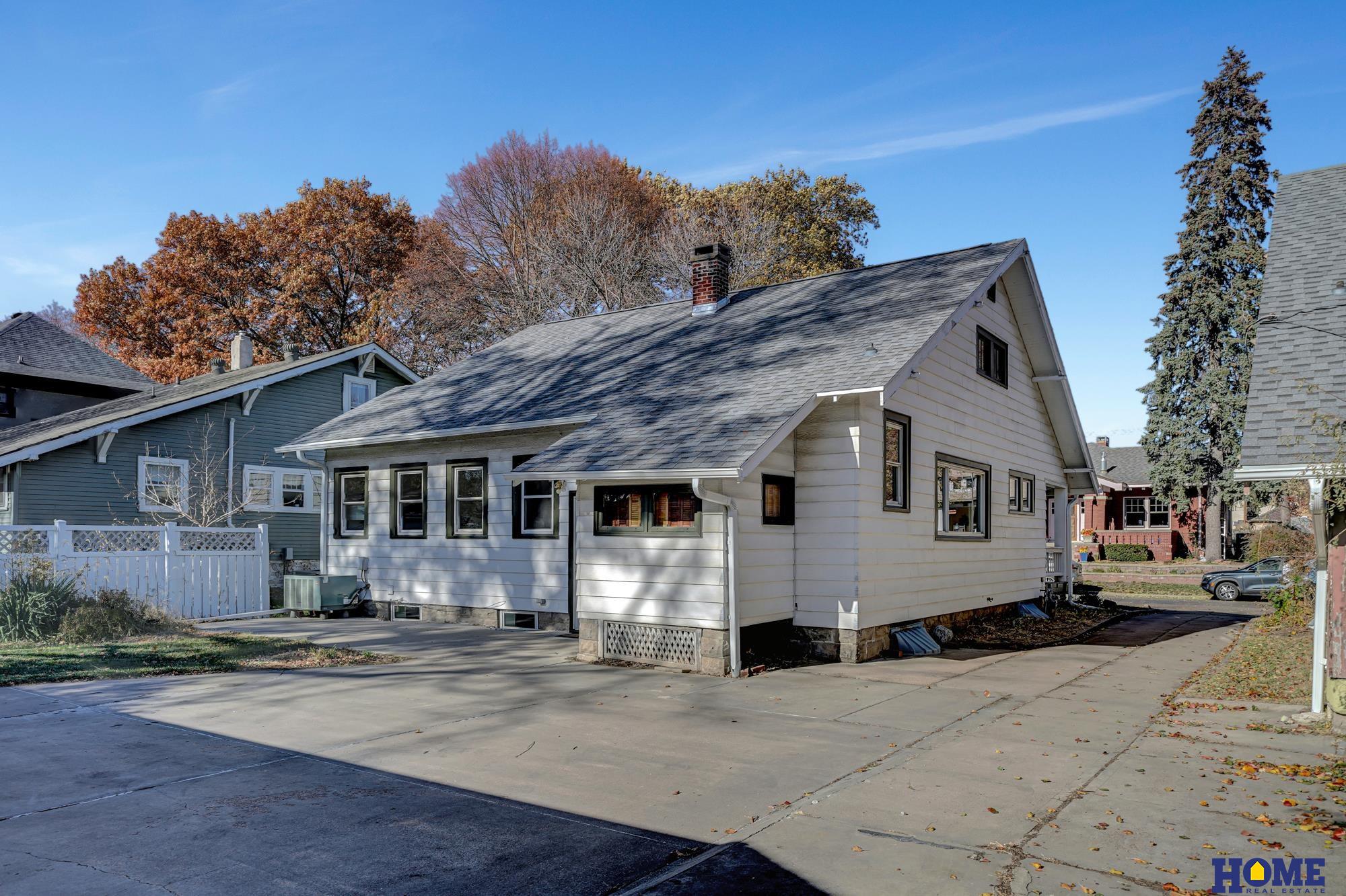 2119 Ryons Street