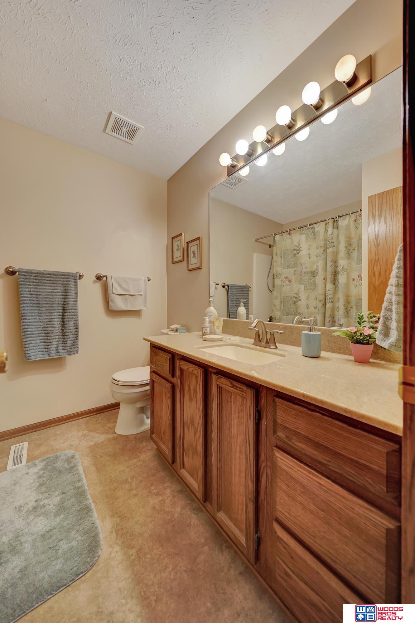 1331 Quail Run Circle