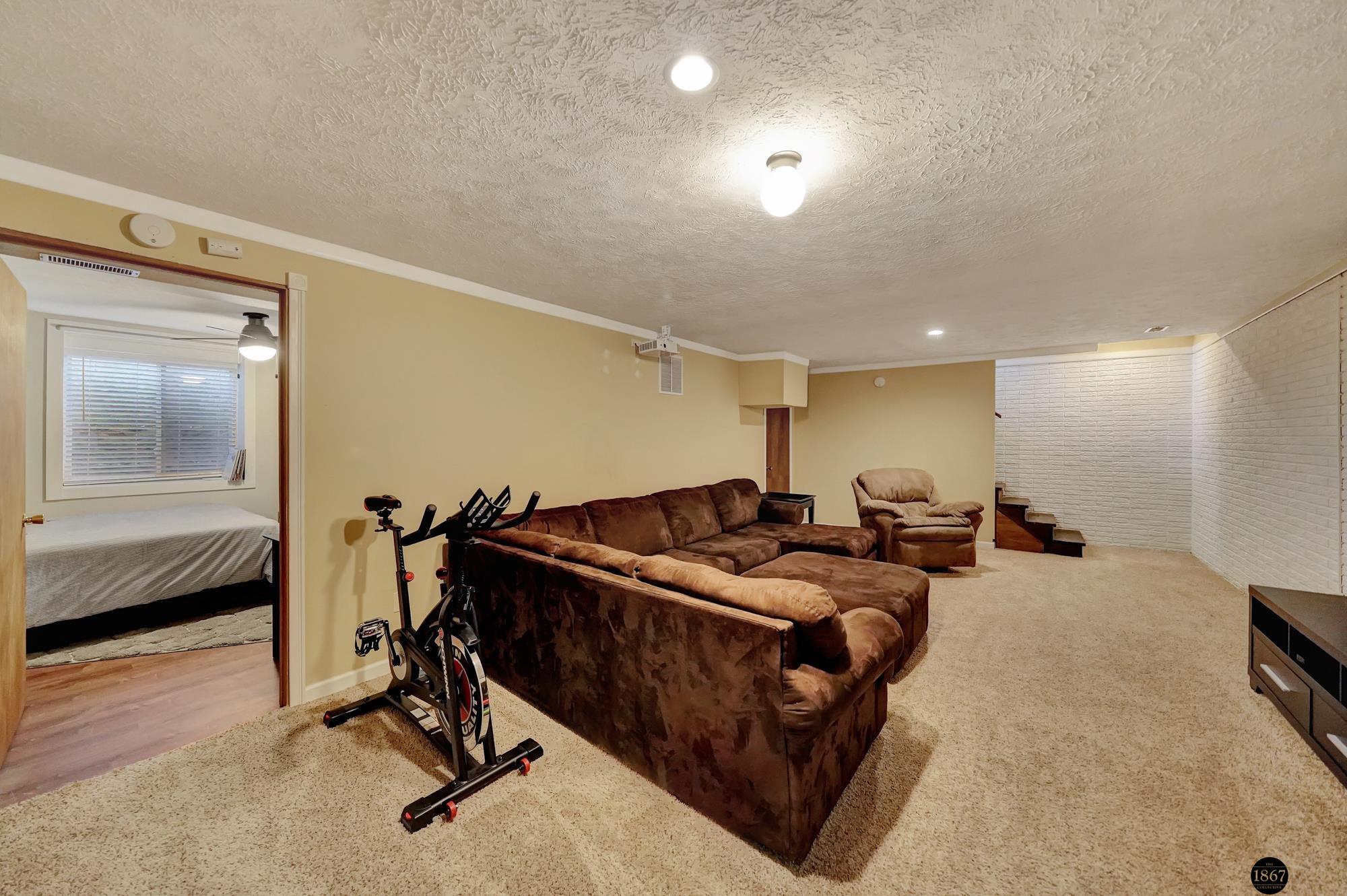 7420 Brentwood Circle