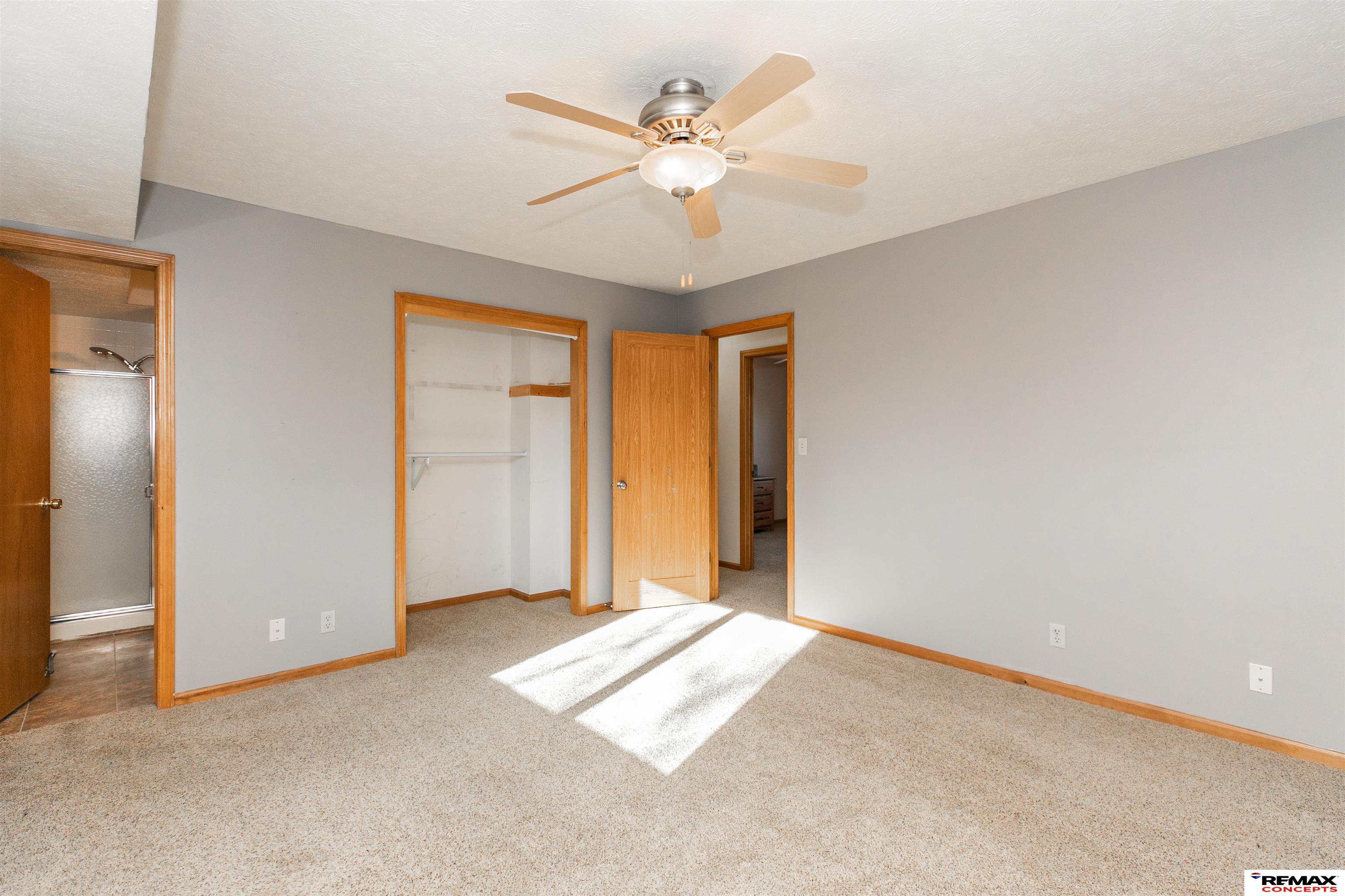 1027 Parkview Lane