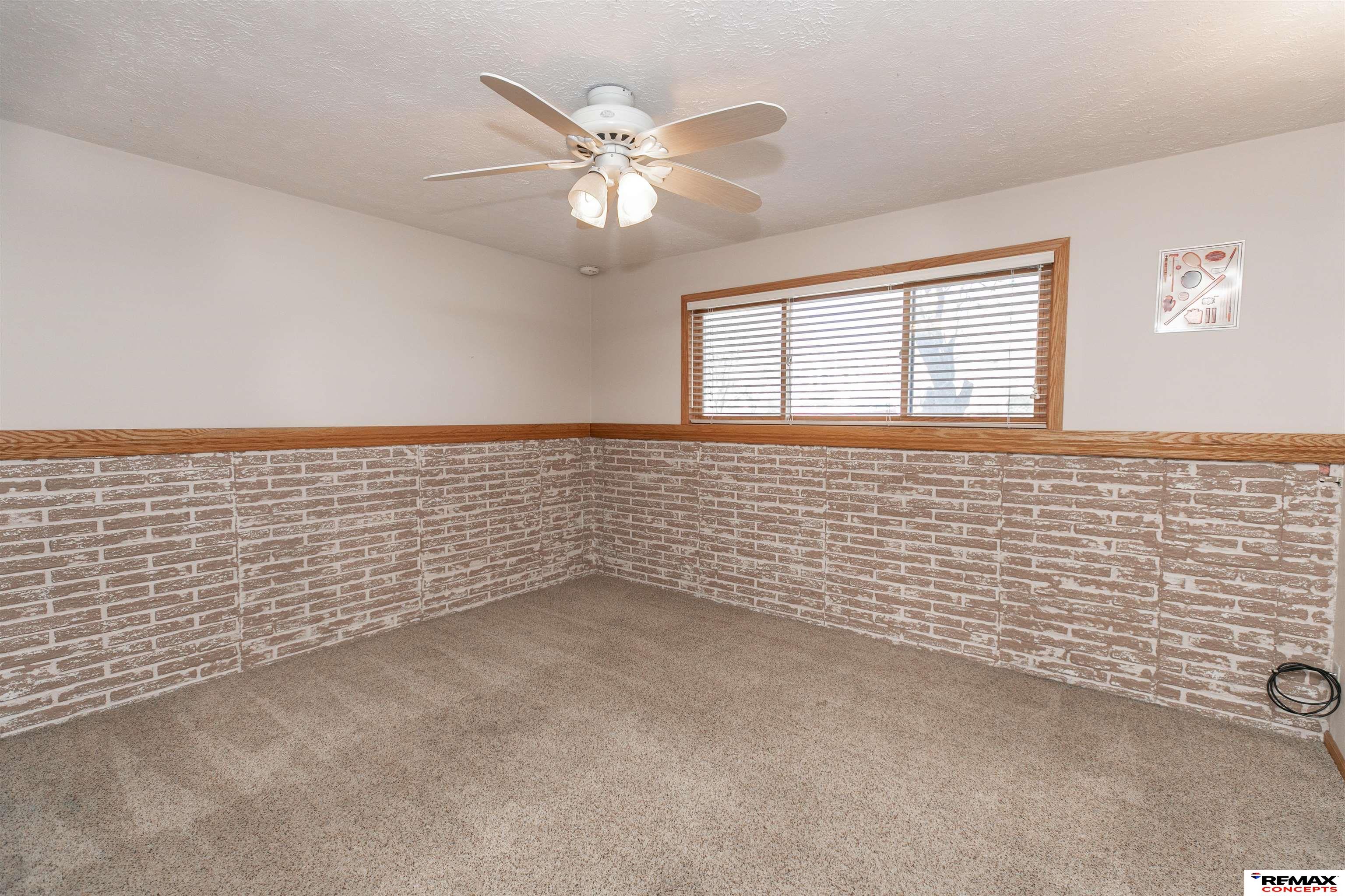 1027 Parkview Lane