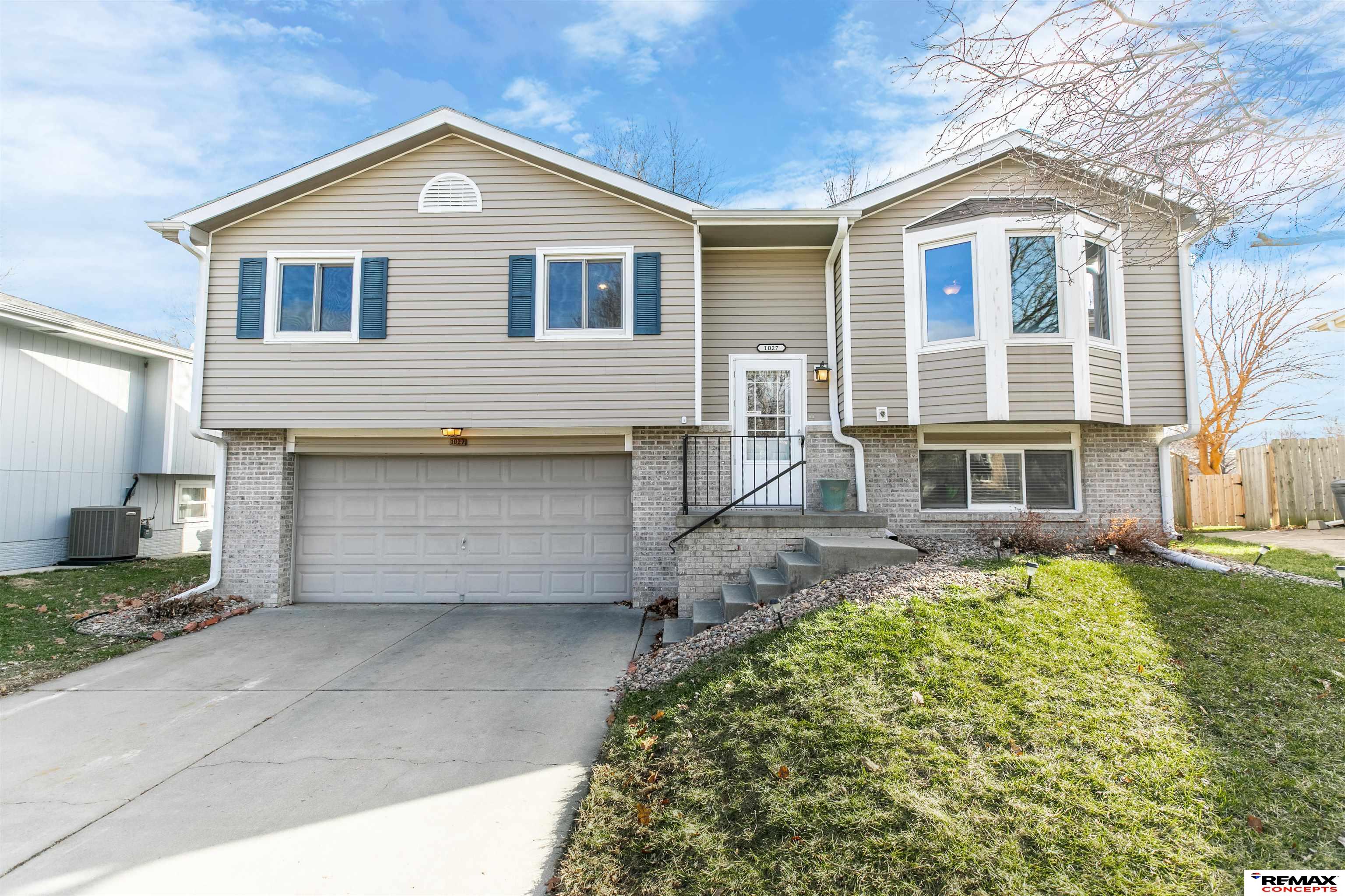 1027 Parkview Lane