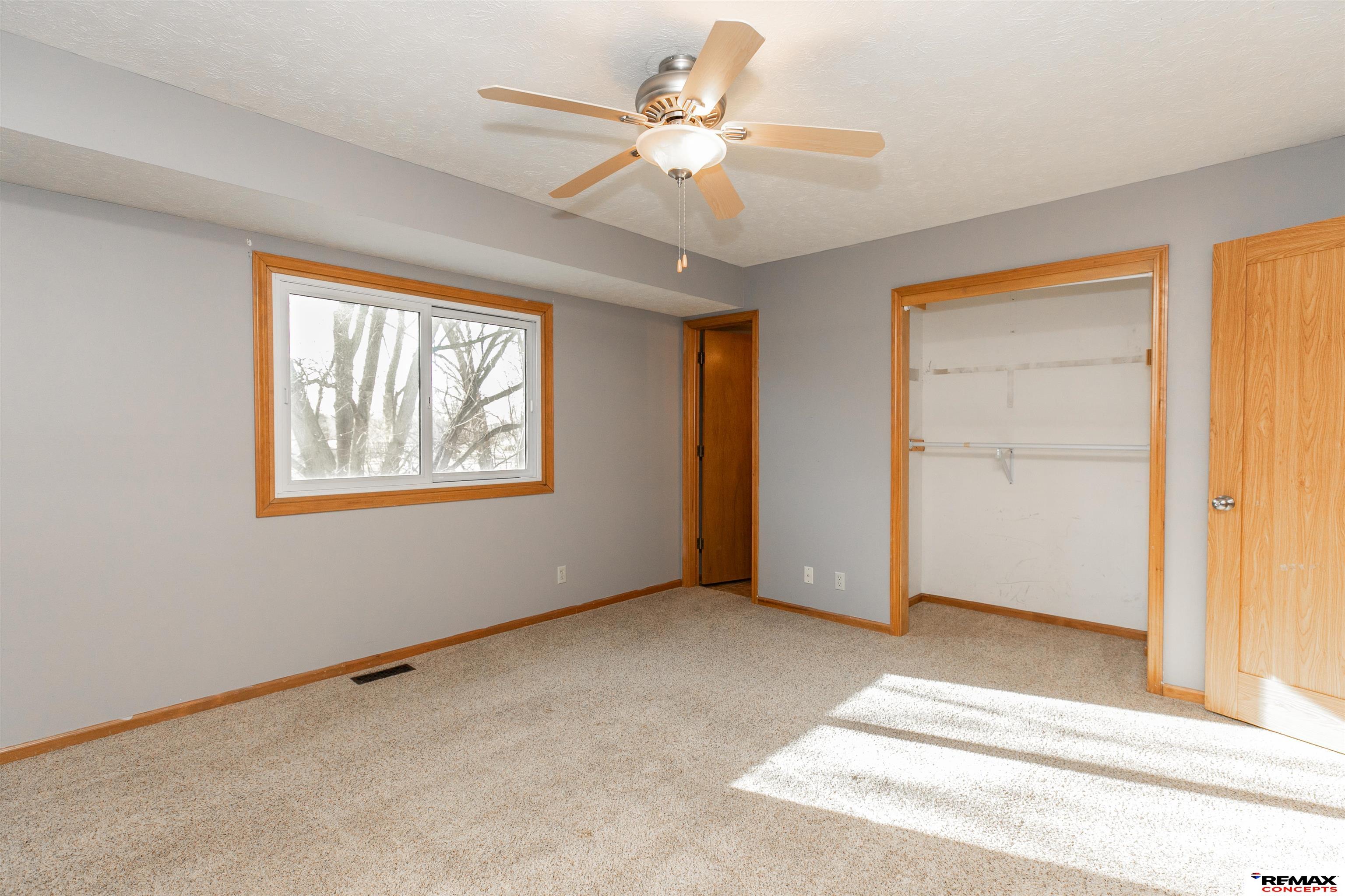 1027 Parkview Lane