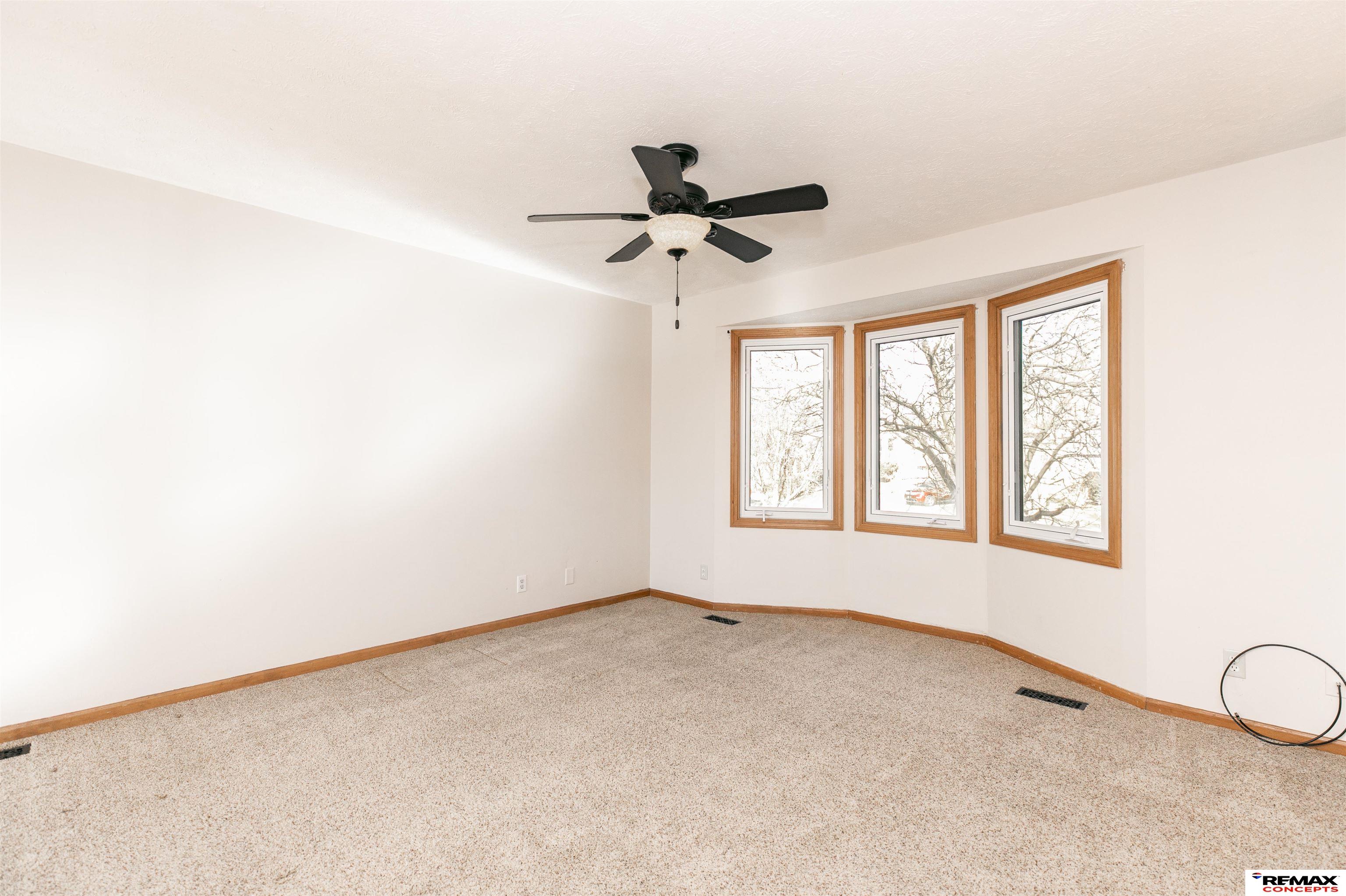 1027 Parkview Lane