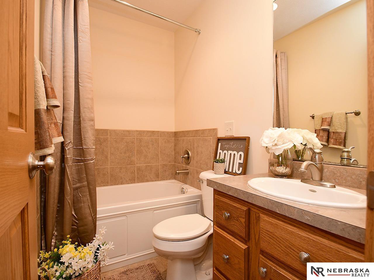 825 Larkspur Drive