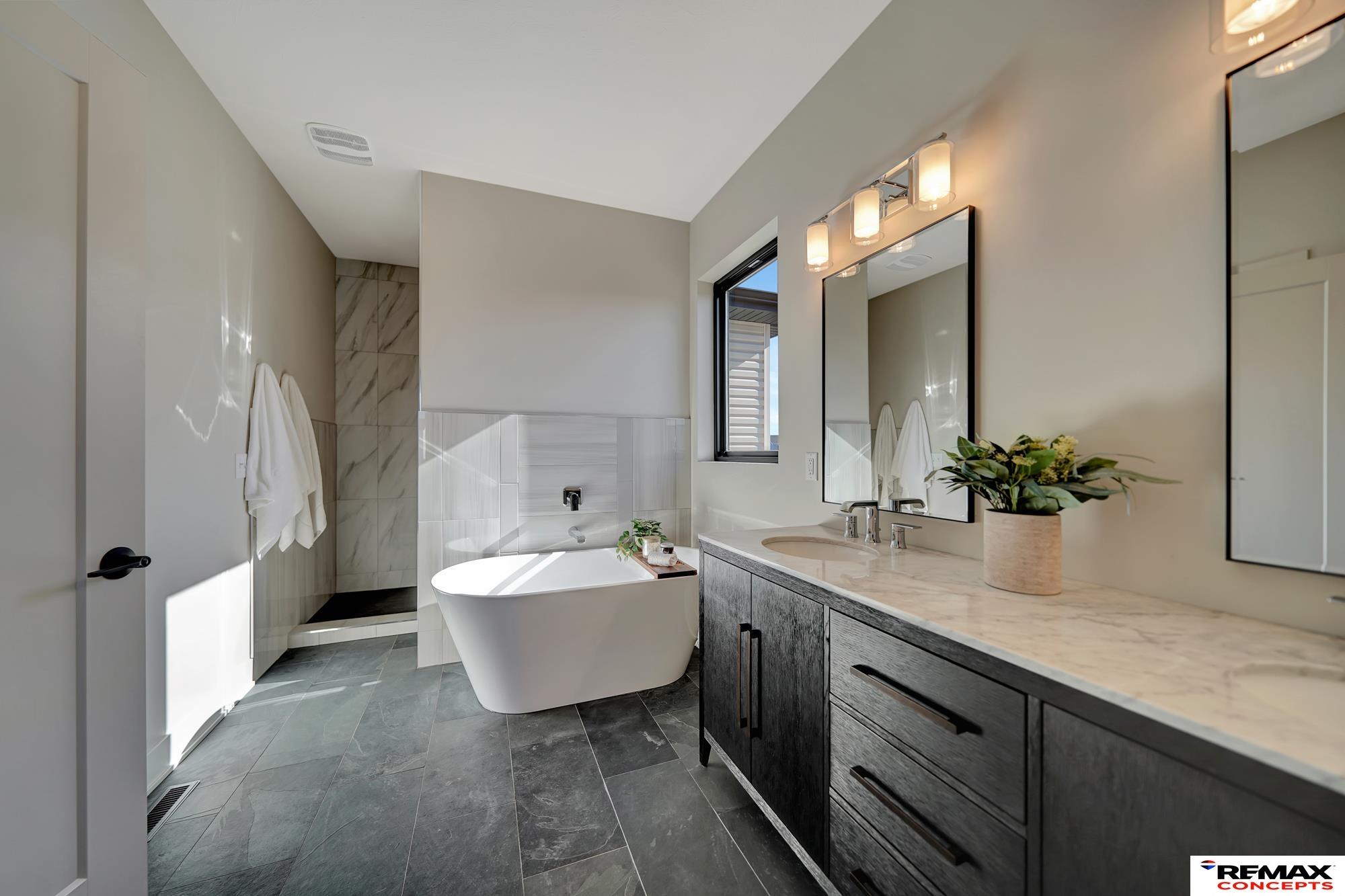 5929 SW Sierra Madre Drive