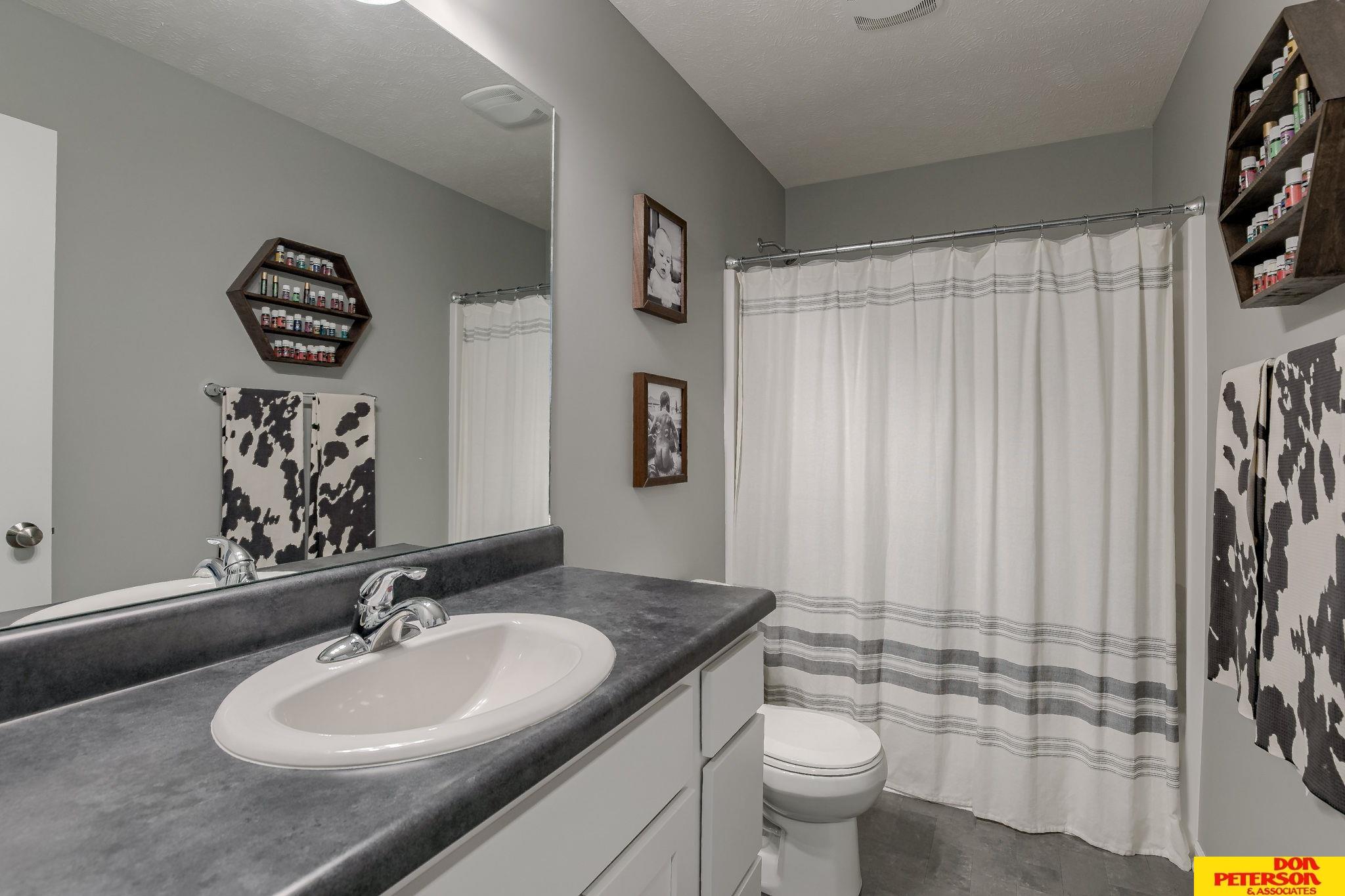 937 Hickory Hill Lane