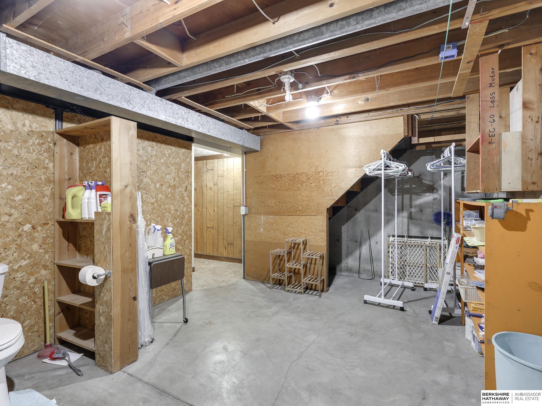 8237 Chestnut Lane