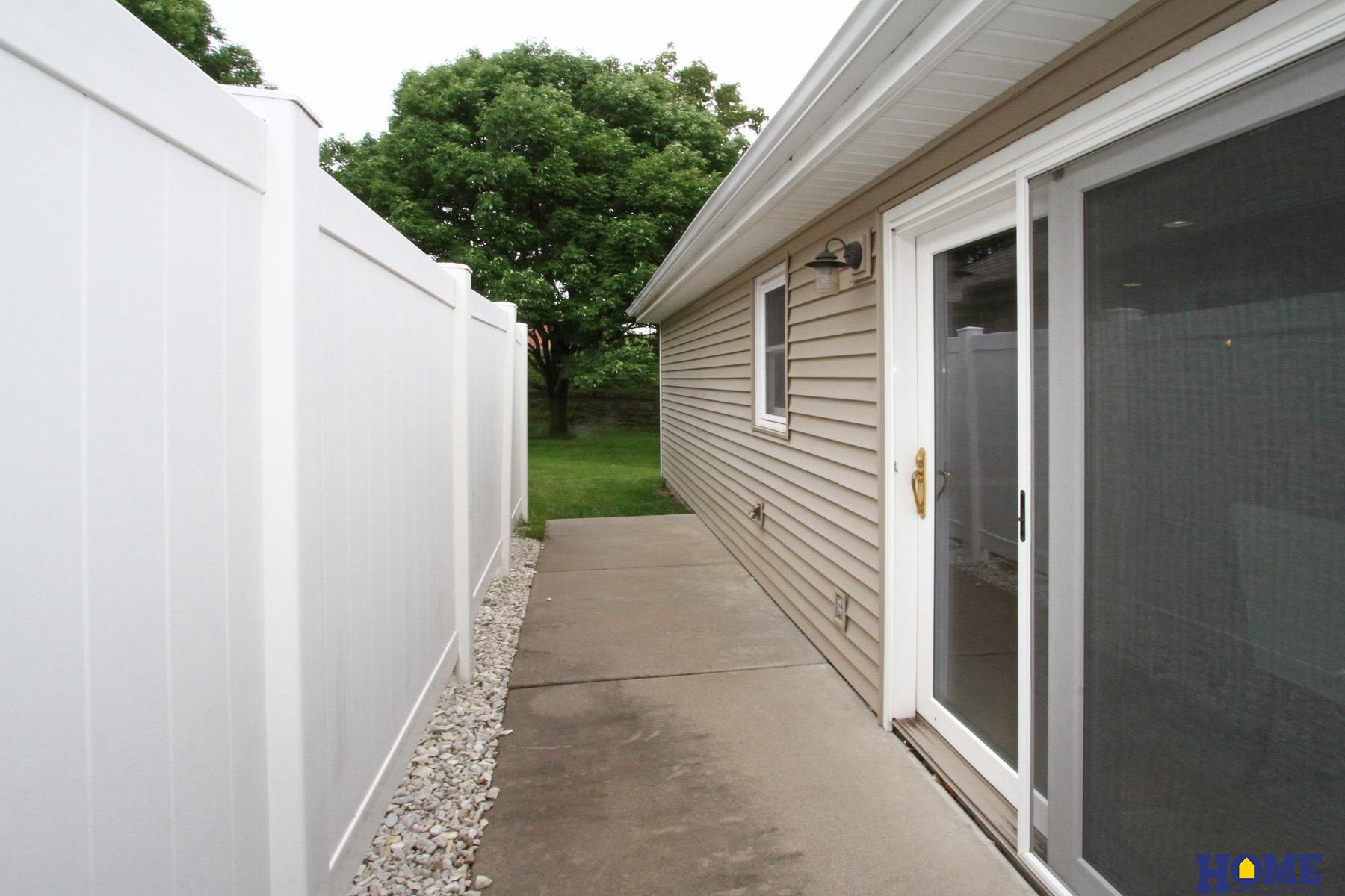 2549 N 69th Court