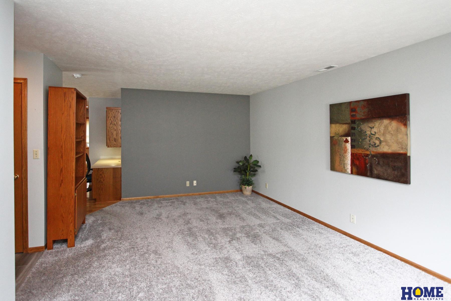 2549 N 69th Court