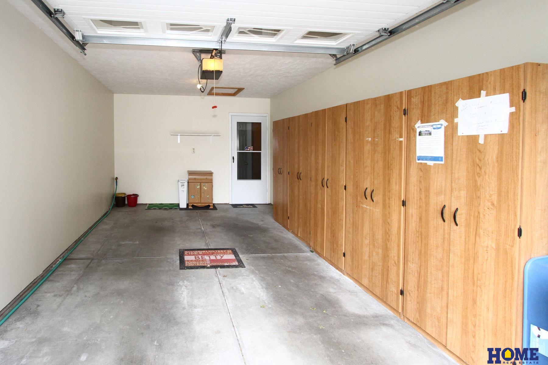 2549 N 69th Court
