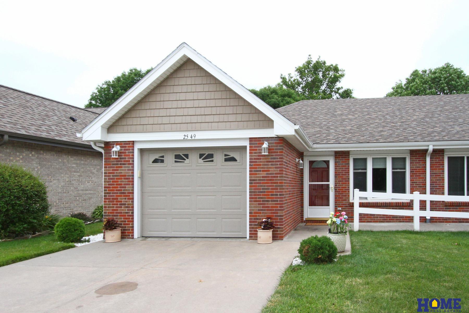 2549 N 69th Court
