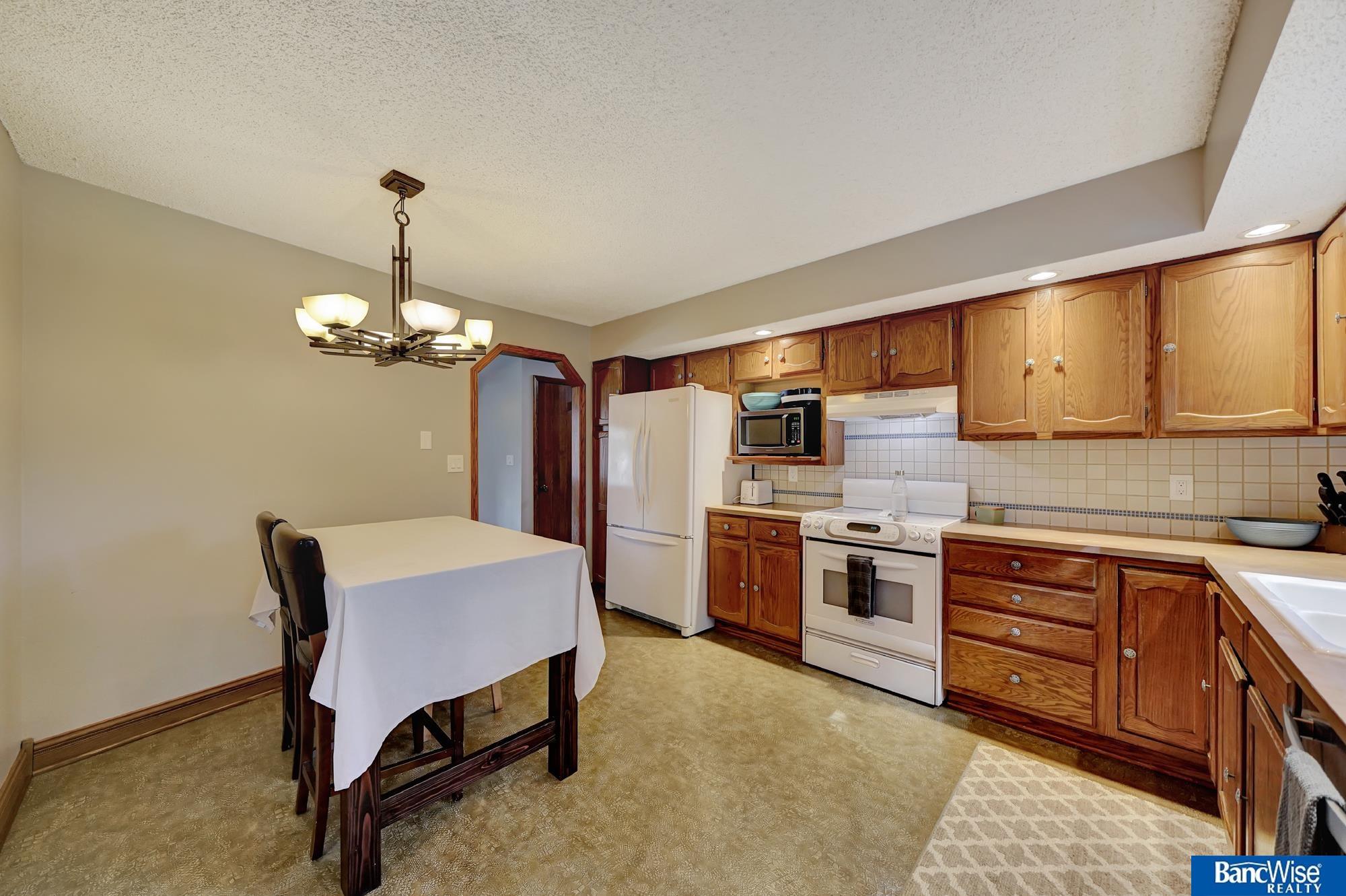 5610 Dove Circle