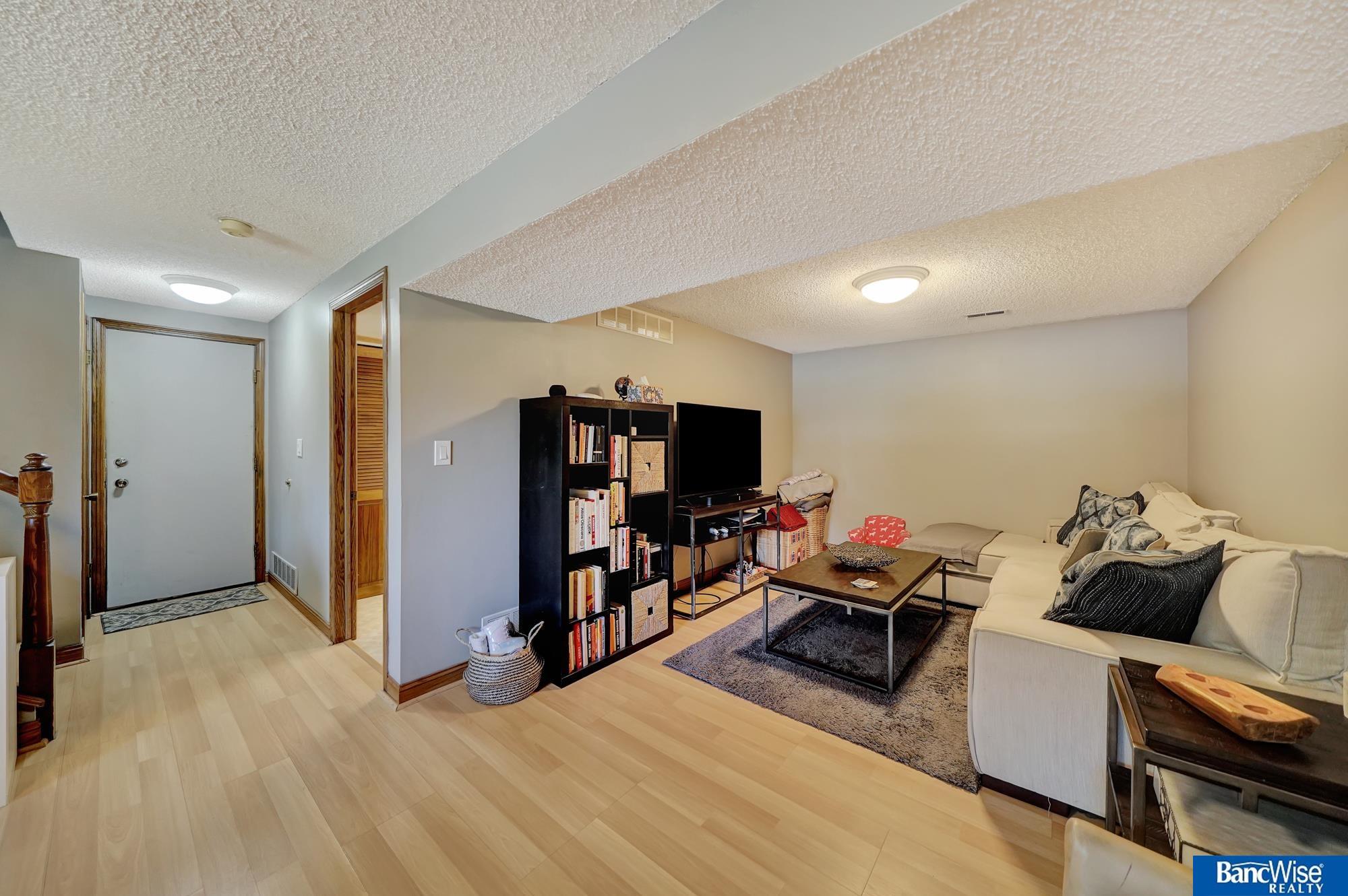 5610 Dove Circle