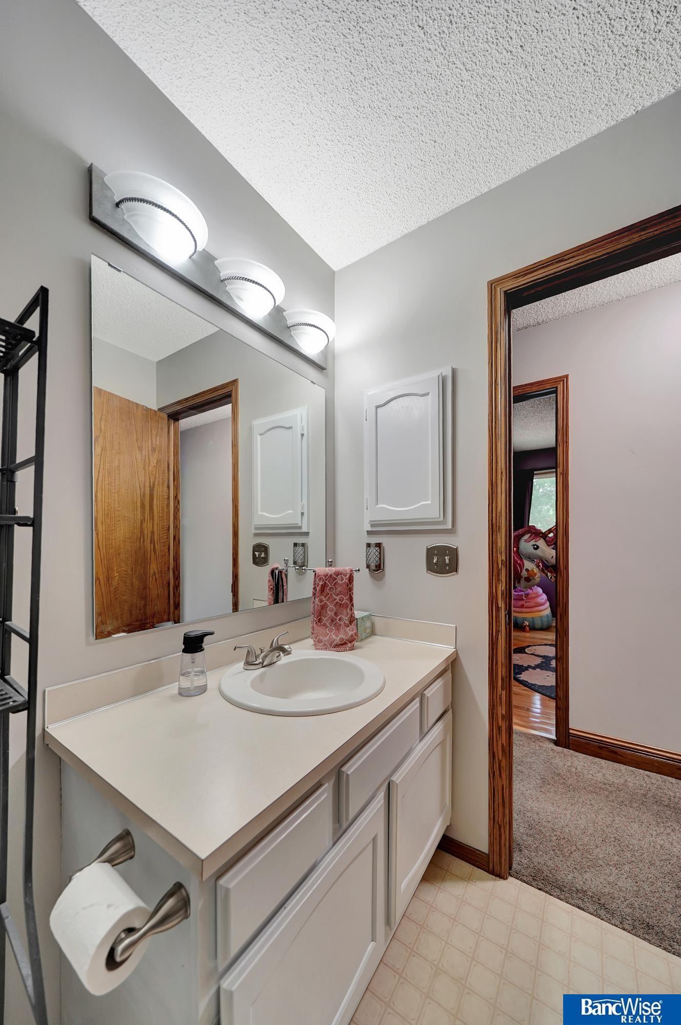 5610 Dove Circle
