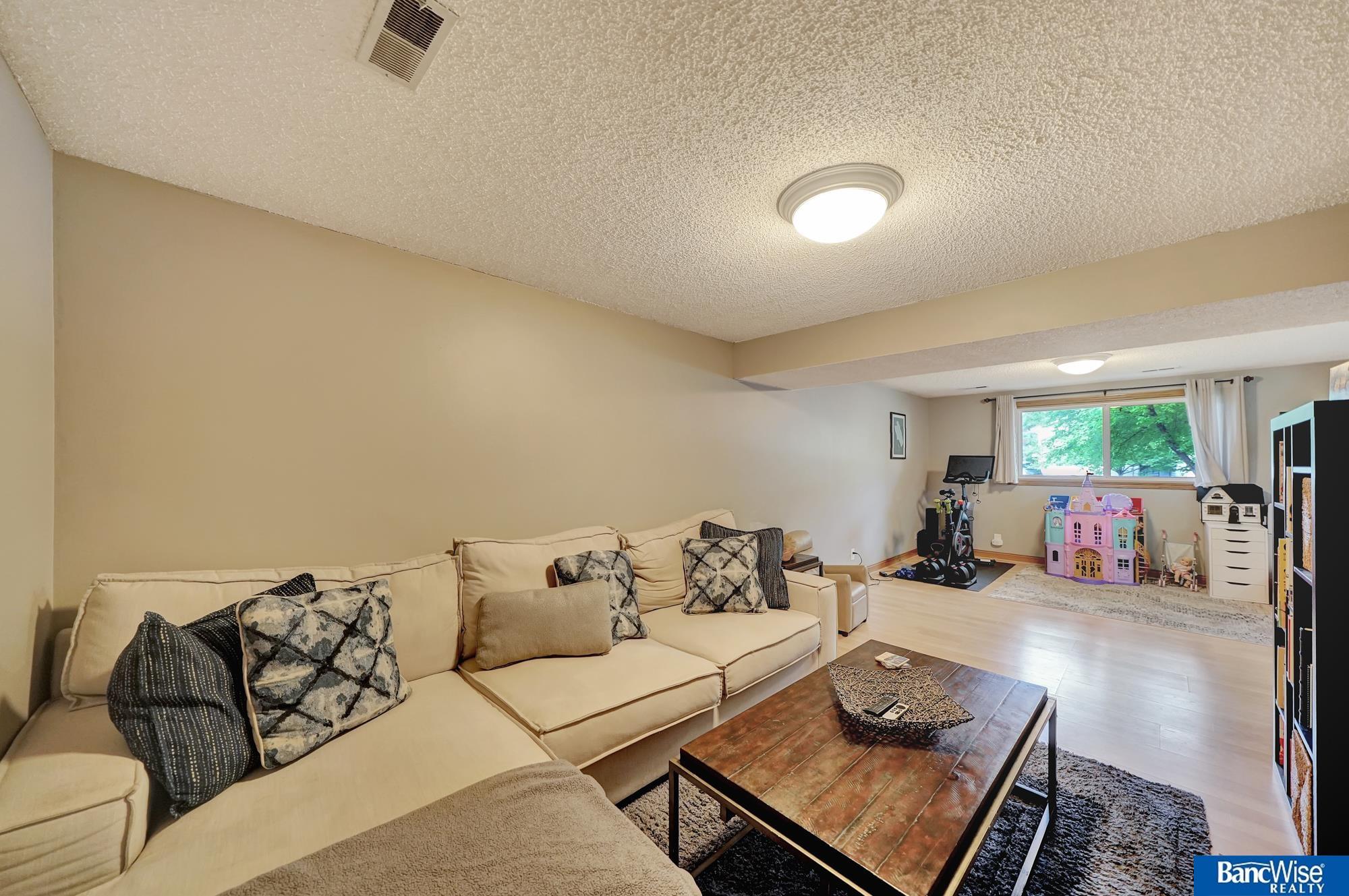 5610 Dove Circle