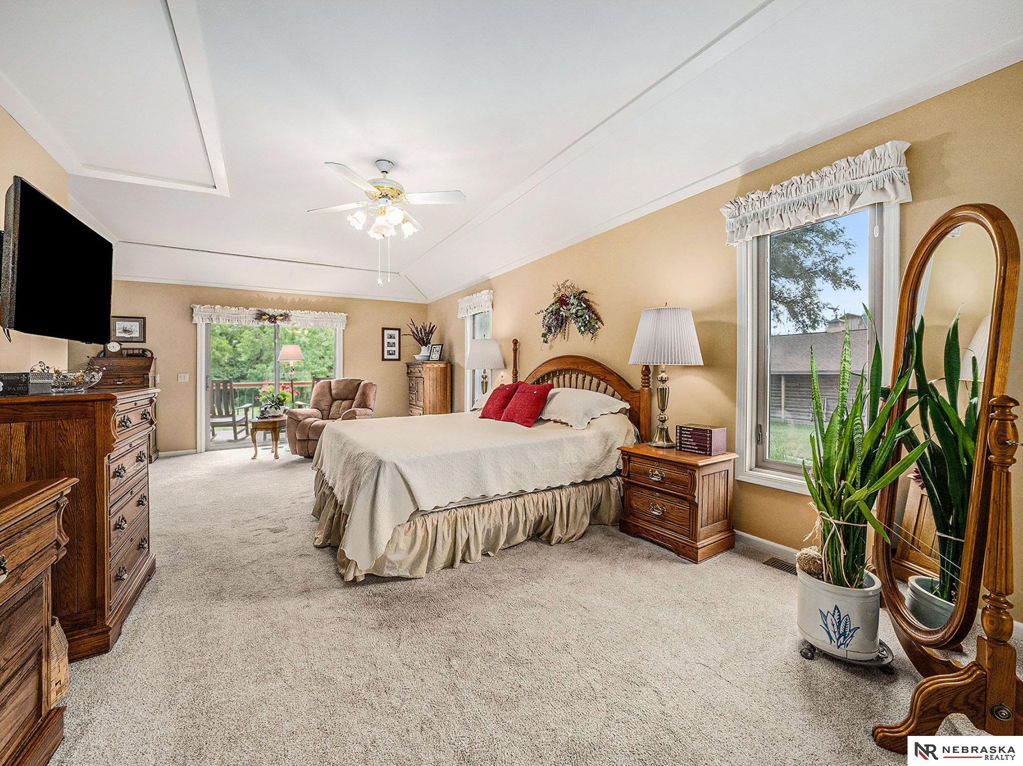 5601 Deerhaven Drive
