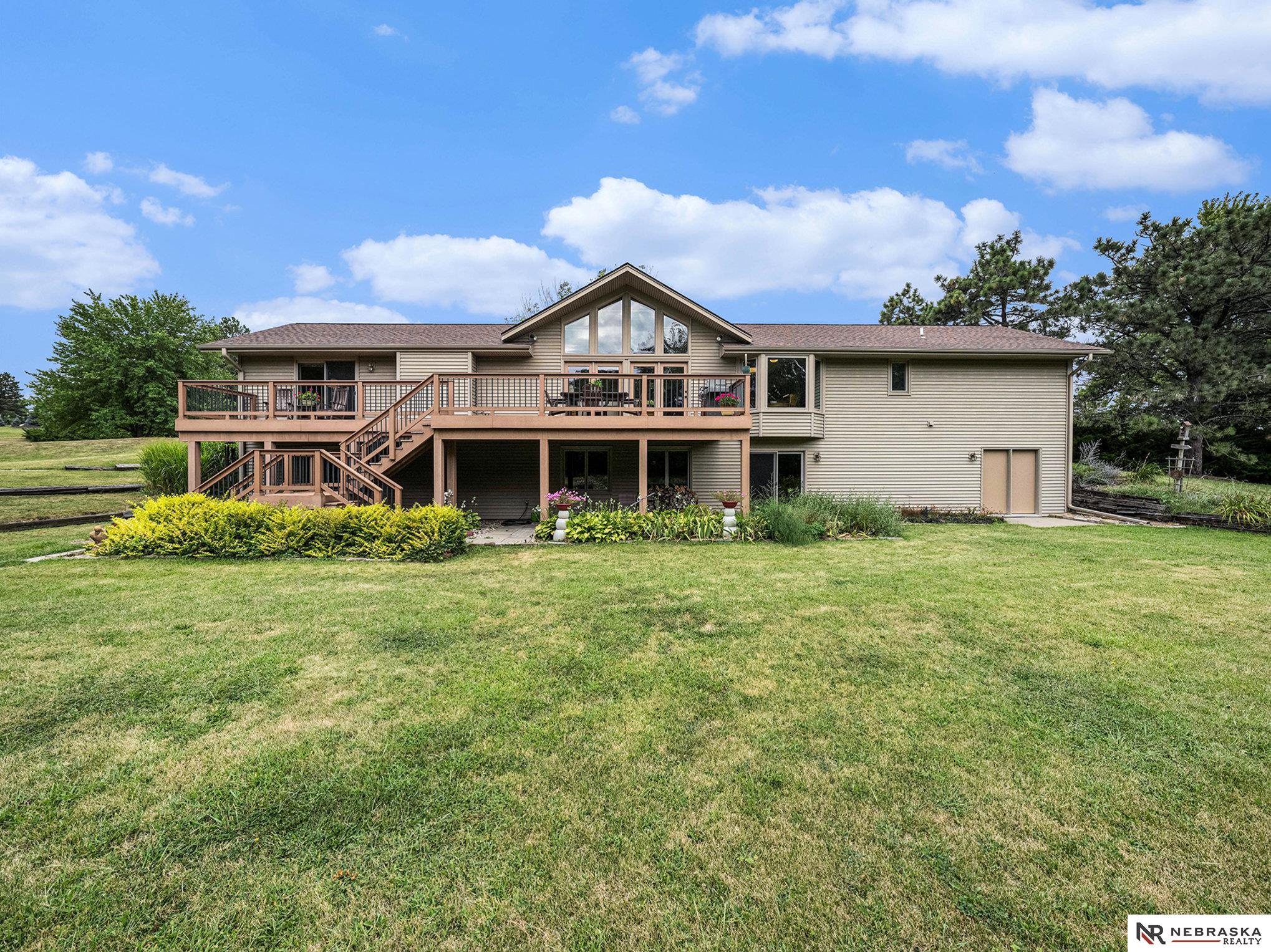 5601 Deerhaven Drive