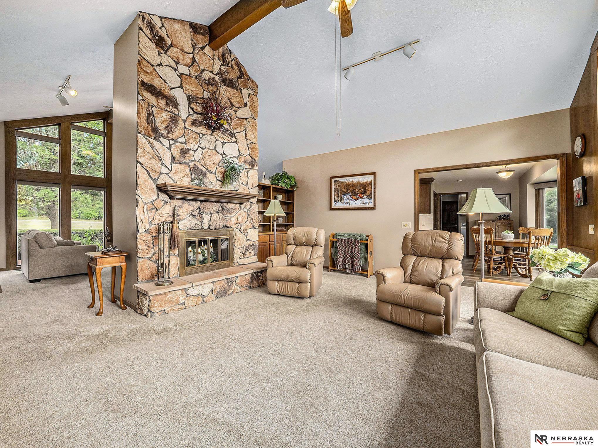 5601 Deerhaven Drive