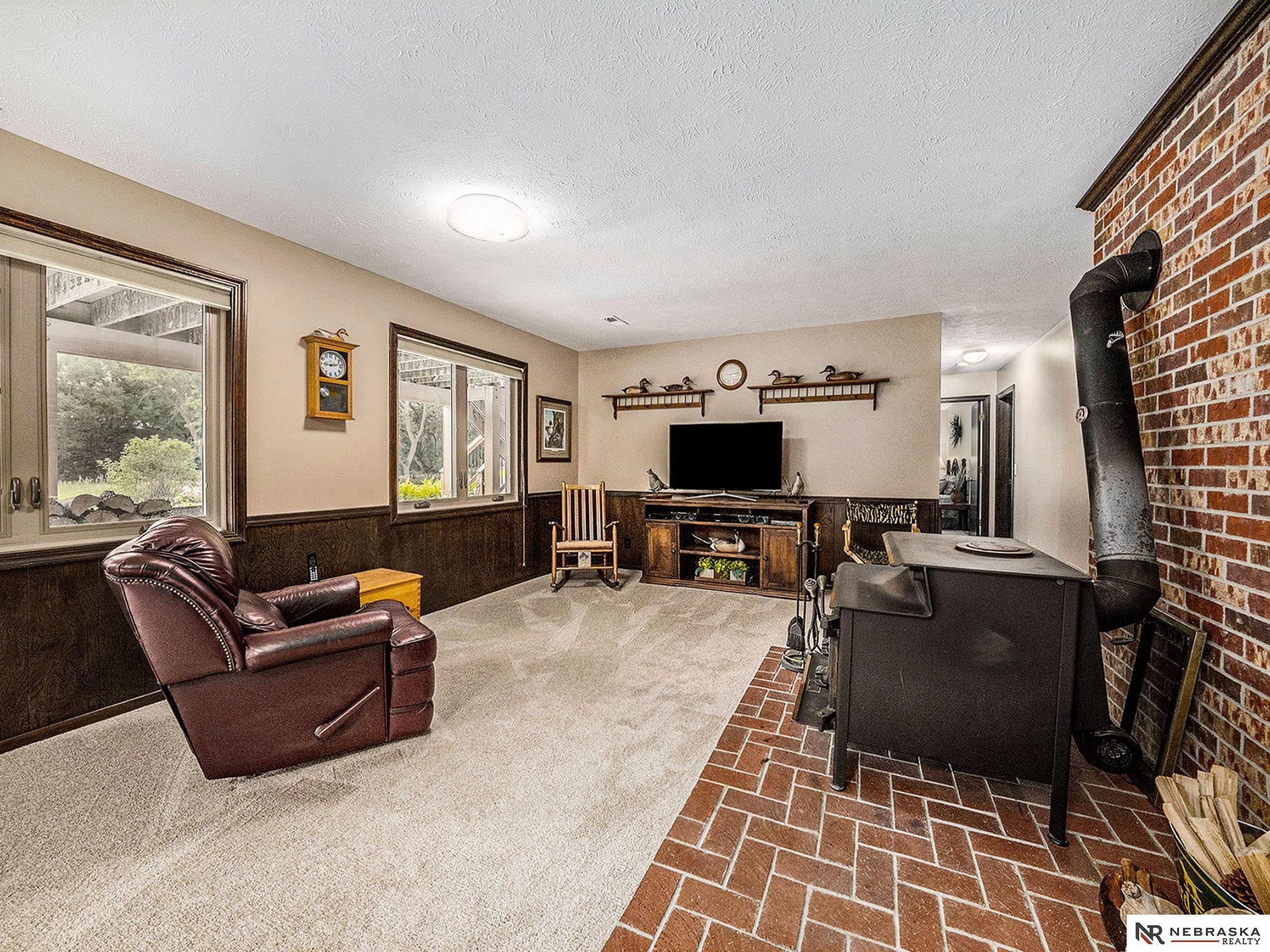 5601 Deerhaven Drive