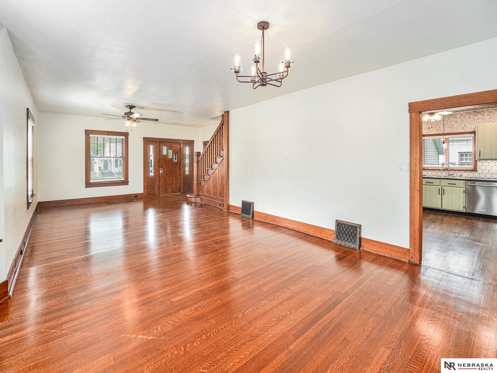 350 Van Buren Street