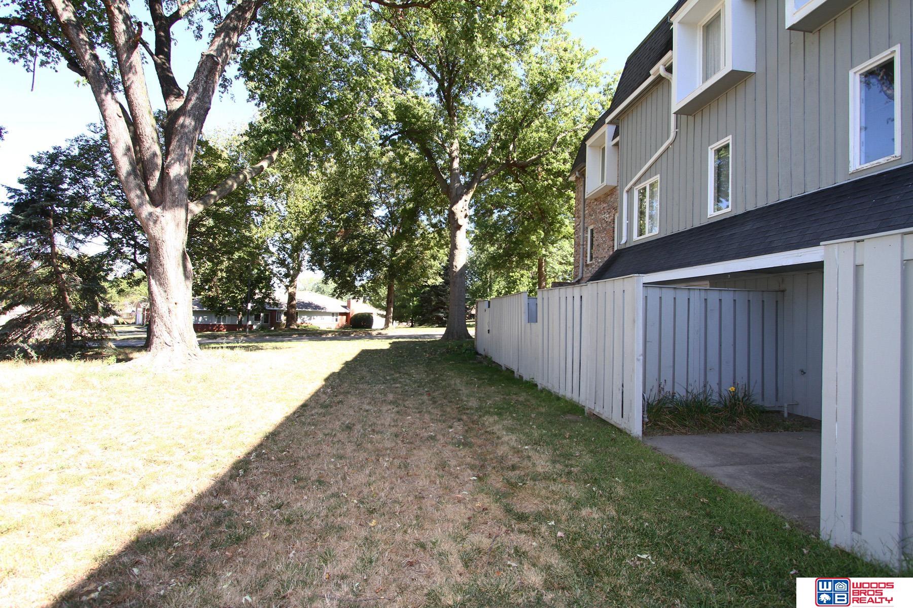 7111 Old Post Road # 13